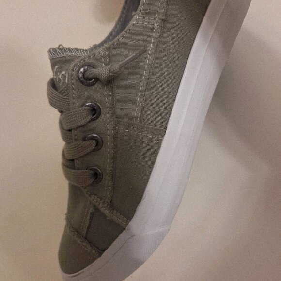 BLOWFISH Malibu Women's Fabric Upper Laced Up Sneakers - Khaki Green - Size 8.5M - Picture 12 of 16